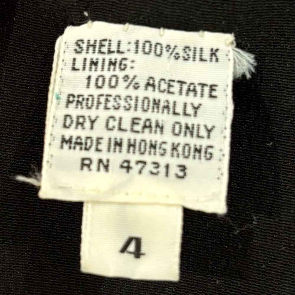 70s SILK LITTLE BLACK DRESS FITTED BODYCON SHORT SLEEVES PLEATED FRONT DETAIL 4 - Picture 9 of 9